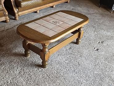 namestaj nova forma врање – слике: Drveni klub sto sa keramičkim pločicama - Materijal: masivno drvo — 2