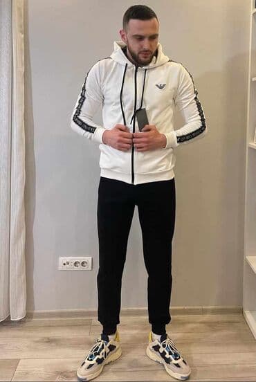 sweatshirt h m: M - 2xl
Domaca proizvodnja

3500 — 7