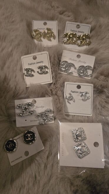 Ogrlice: Chanel logo cc mindjuše srebrne boje sa cirkonima. Nove, veće su, na — 3