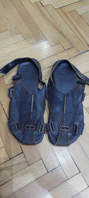 pantalone od vestacke koze: Sandale, veličina - 43 — 3
