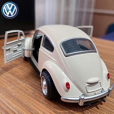 betmen igracka dexy co: Nov metalni model automobila VW Buba urađena u razmeri 1:32. Mogu da — 1
