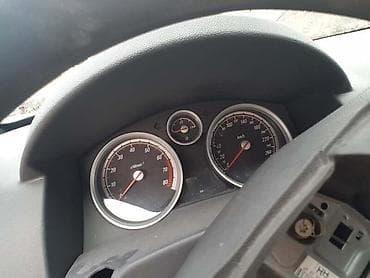 surfinije prodaja nis: OPEL ASTRA H GTC - KOMPLETAN AUTO U DELOVIMA | Kompletan auto u — 4