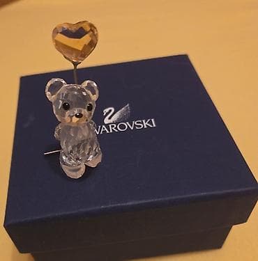 staklene vitrine ikea: Swarovski figurica – meda sa srcem - Originalna Swarovski kristalna — 4