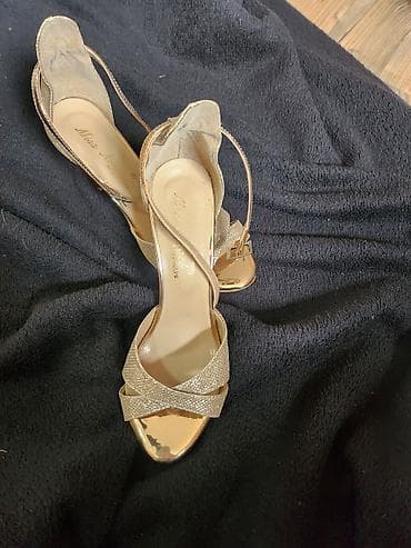 silikonski ulosci za obucu: Elegantne ženske sandale sa visokom štiklom – zlatne - Brend: Miss Kg — 3