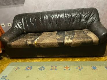 polovne garniture za dnevnu sobu: Trosed, koža, žičani mehanizam za razvlačenje, pamučna periva navlaka — 1