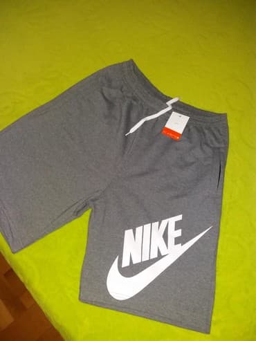 zimske jakne c a: Nike bermude 3xl nove — 1