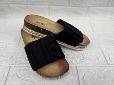 crocs zenske klompe: 36-40
1600 din
Roba sa kosova — 7