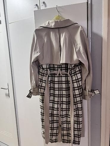 bele ravne sandale: Bershka ženski mantil/trenč kaput - Veličina: S (EUR S / USA S / MEX — 4