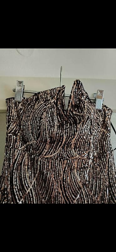 Elegantna večernja haljina sa šljokicama - Duga, uska silueta (maxi
