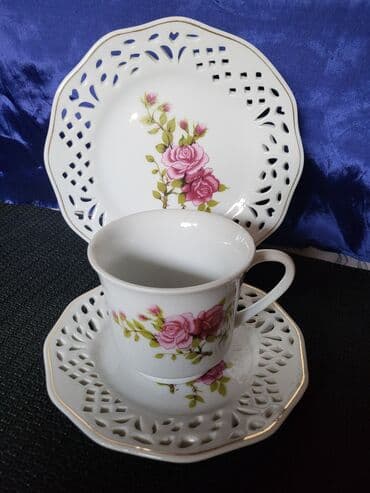 porcelanske solje za caj: Set trodelni porcelanski 70te. Set je perfektan,sve na njemu odsjaj — 3