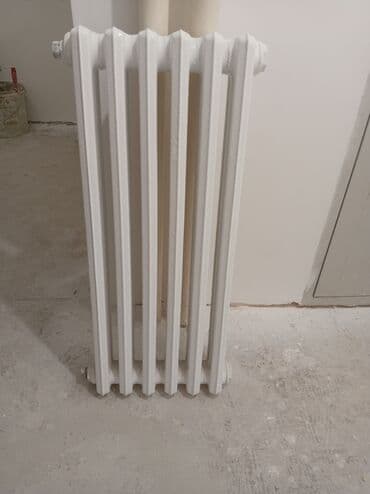 Ostalo: Liveni radijator – klasični “rebrasti” model - Materijal: liveno — 1