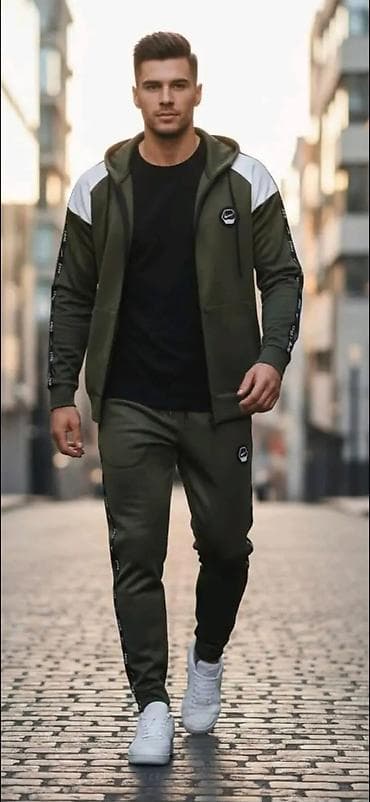 ugg na platformu: Trenerka Nike, bоја - Crna — 2