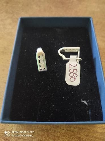 Srebrna kopča/karabin za nakit sa ukrasnim umecima - Materijal: metal