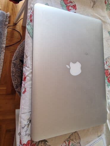web kamere beograd: Intel Core i5, 8 GB OZU, 13.3 " — 10