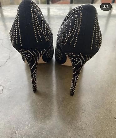 Men's Clothing: Dve vrste obuće: 1) Bele patike sa pertlama - Klasičan nizak model sa — 3