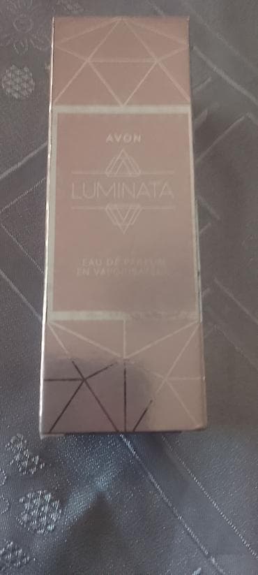 tacan sat: AVON Luminata – Eau de Parfum (sprej) - Miris: elegantan i ženstven — 1