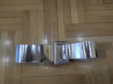 srebrne mindjuse uz uvo: Female — 1
