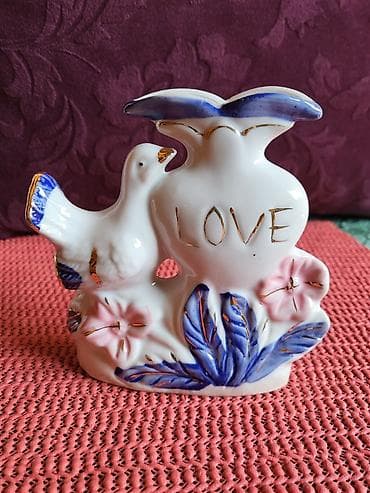 Figura nova,vintaz porcelanska. Figura nova,tackica fabricka u samom