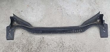 Karoserija: PLASTIKA PREDNJIH BRISACA ZA PEUGEOT 508 | Plastika ispod prednjih — 1