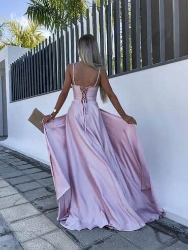 satenske haljine: Saten
3500 — 2