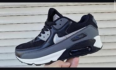 Patike Nike Air Max 90 – crno‑sivo izdanje - Dizajn: klasična silueta na lalafo.rs Patike Nike Air Max 90 – crno‑sivo izdanje - Dizajn: klasična silueta