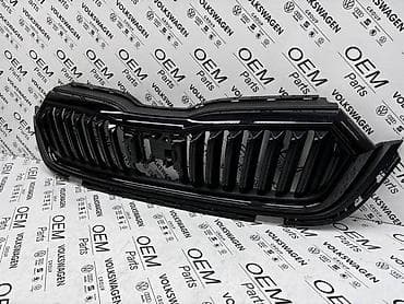 auto delovi loznica: MASKA OCTAVIA A8 BLACK EDITION ZA ŠKODA OCTAVIA | Maska za model — 2