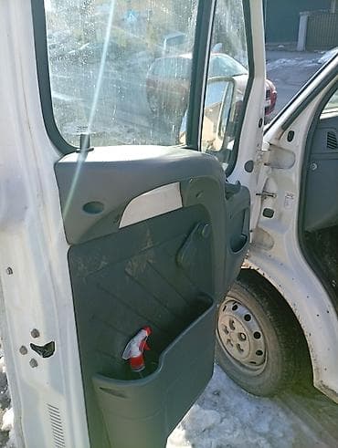 Sweatpants: Fiat Ducato furgon – beli, zatvoreni tovarni kombi. Ključne — 7