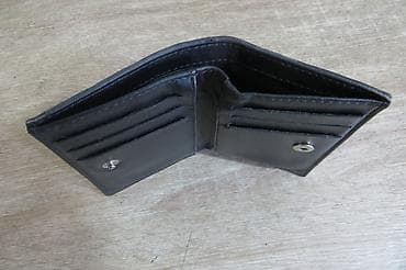 mona mala crna torba: MONA zenski kozni moderan novcanik manjih dimenzija 13x8cm, sa dosta — 3