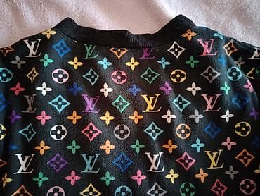 Sweatpants: Dukserica sa dugim rukavima, crna osnova, celoprekrivena šarenim — 2