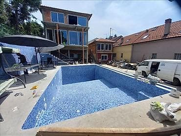 Auto services: Izrada BAZENA: – Široki mašinski iskop – Ravnanje poda i stranica – — 1