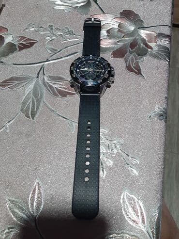 satovi telefoni: Sat Werde original ispravan sat je ocuvan kao nov stanje se vidi i na — 7