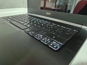 delimano 3 u 1 secko: Acer ultrabook – 14" Full HD, Windows 11 - Ekran: 14 inča, Full HD — 7