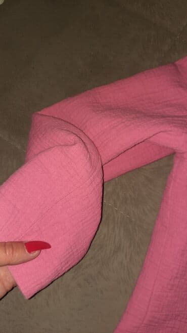exit kaputi: Bershka jakna. S vel. barbi pink boja. 7/8 rukavi. strukirana — 8