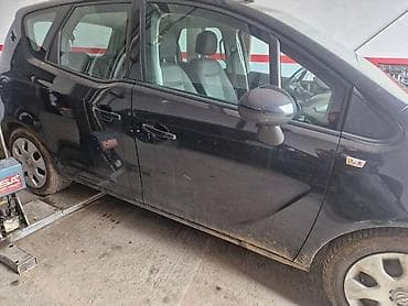 pumpa za gorivo golf 2 1.6 benzin: OPEL MERIVA 1.7 2011. GOD. - KOMPLETAN AUTO U DELOVIMA | 1.7cdti — 4