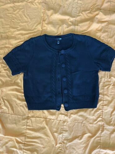 H&M ženski kratki kardigan - Model: kratki kardigan na dugmad -