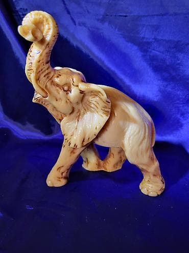 Figura nova slona iz 70,80ih godina. Figura slona po tradiciji