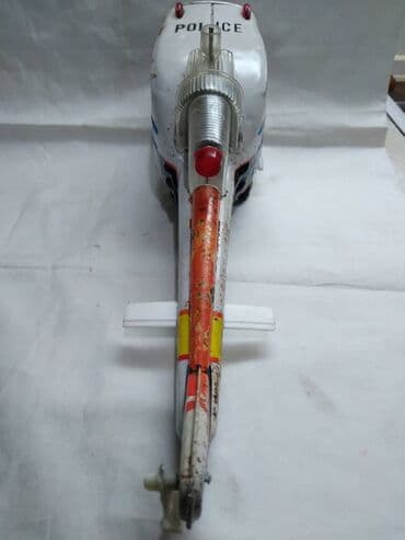 gramofonske ploce beograd: Limeni helikopter T.N Japan, 36,5 cm. napajanje 2 x 1,5 baterija — 4