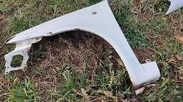 auto plac sirena: FIAT PUNTO 3 KRILO | Skinuti sa punta 3 bela boja. Oba na stanju — 4