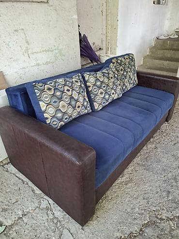 Stilske garniture: Trosed modernog dizajna - Model: fiksni trosed sa ravnim naslonom i — 1