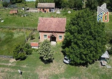 zlatibor kuca prodaja: Na prodaju kuća u Crvenoj Jabuci kod Uba površine 100m2 površina placa — 8