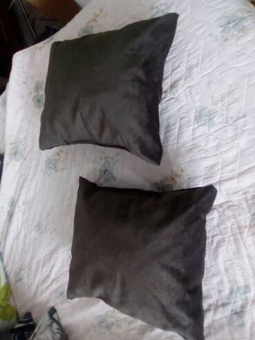 ugaona garnitura u p: Jastuci Dezen po zelji — 1