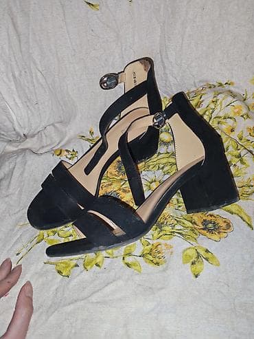 walkmaxx patike beograd: Ženske sandale sa blok petom - Boja: crna - Stil: otvoreni prsti, dva — 2