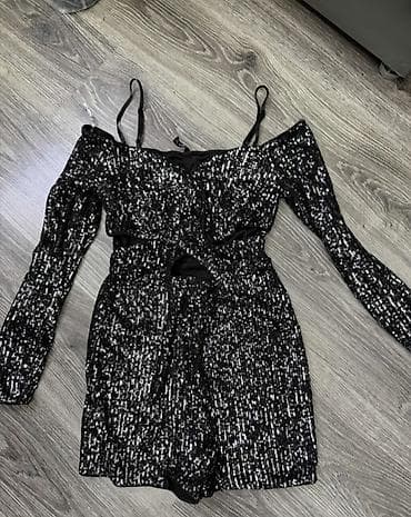 katrin kompleti: Prelep svečani kombinezon, S veličine — 2