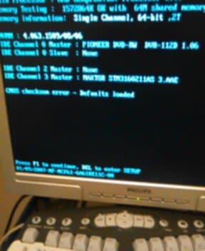 laptop acer aspire f5: Monitor — 2