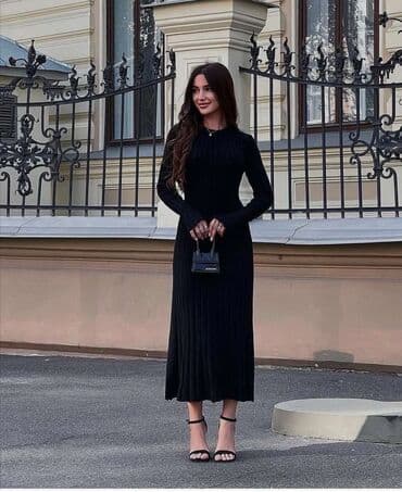 Women's Clothing: 2200 — 4