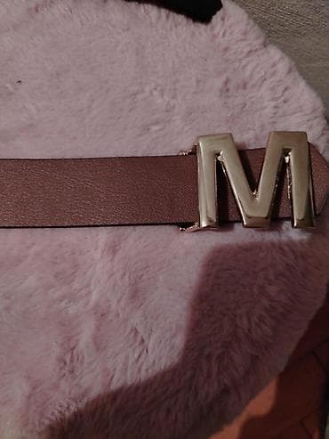 desigual torbe prodaja: Mona torbica 3600 din
Kais 2500 din
D🧡 — 3