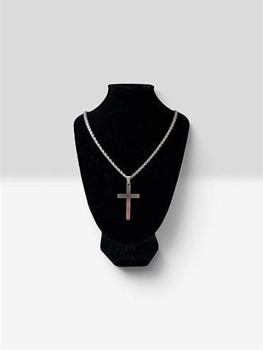 elegant 2000: Srebrna ogrlica sa priveskom krst Od hirurškog čelika - Materijal — 2
