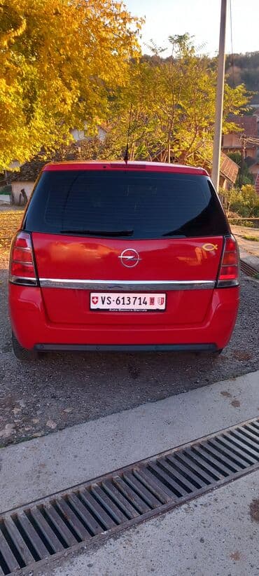 polovne automobile: Opel Zafira: 1.9 l | 2006 г. 330000 km MPV Body Type — 2