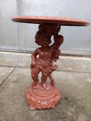 Ugaone garniture: Stilski stolić. Donet iz inostranstva, imitacija drveta, nije drvo — 2