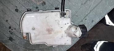 karbonske boce za metan: BOCA ZA ANTIFRIZ 1.9D ZA PEUGEOT 206 | imam sve deloe za peugeot 206 — 3